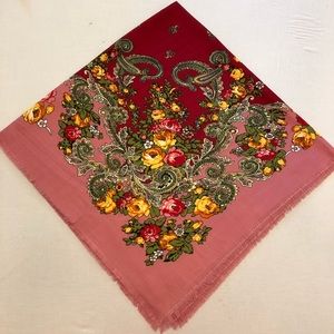 Beautiful vintage style scarf